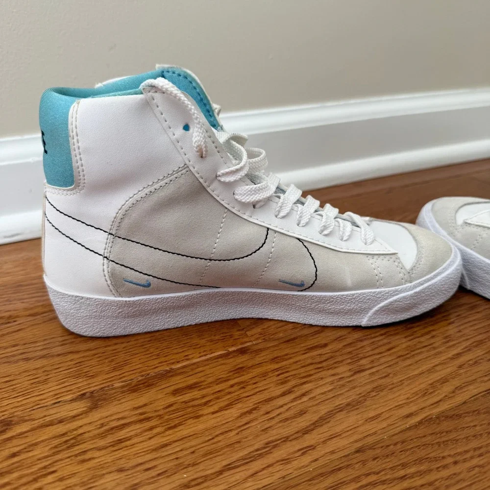 Nike Blazer Mid '77 SE GS 'Dance - White University Blue' sneakers - boys Size 5